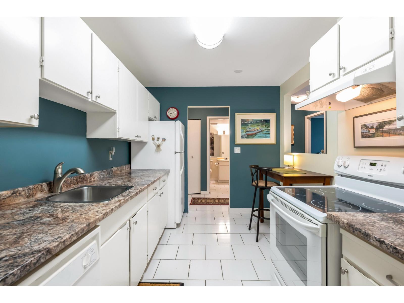 Photo 9 of 307 1740 Southmere Crescent, Surrey BC