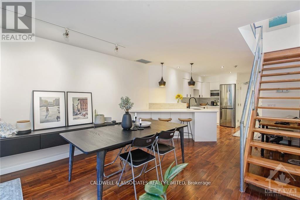 Photo 8 of 20 215 St Patrick Street, Ottawa ON
