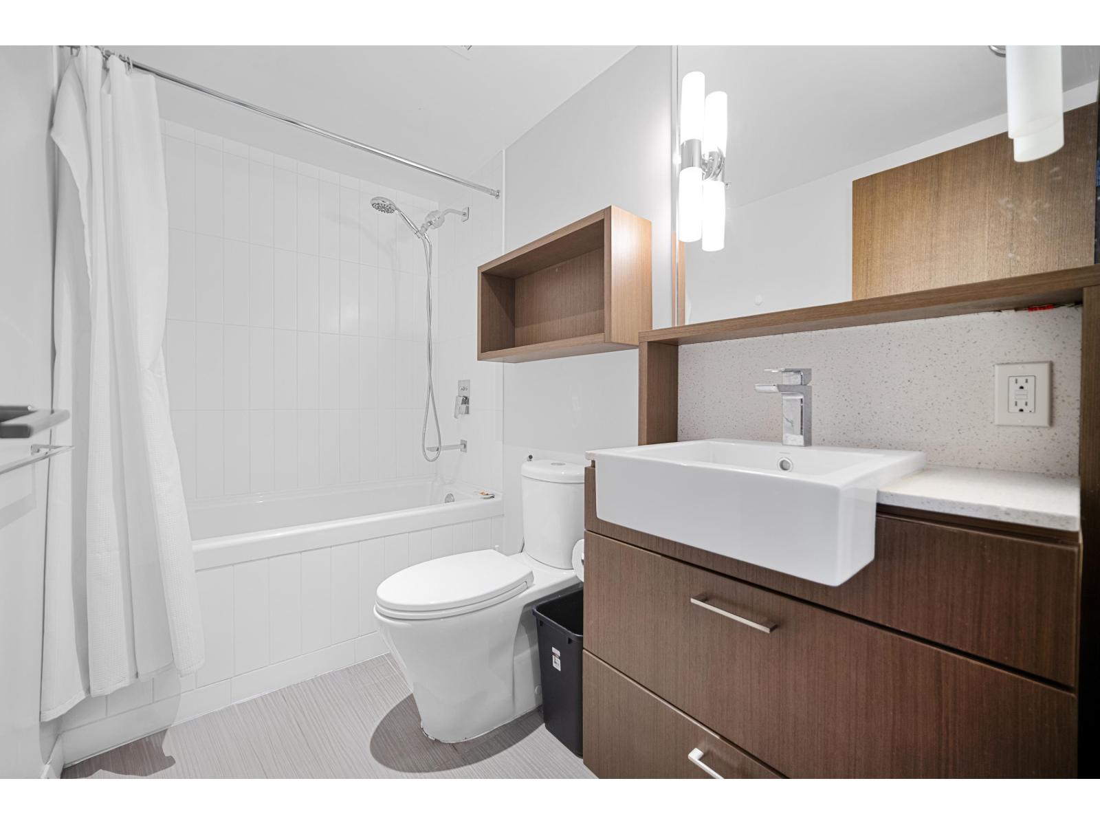 Photo 7 of 2308 13495 Central Avenue, Surrey BC