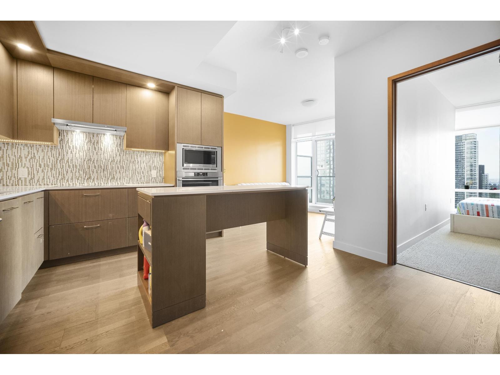 Photo 9 of 2308 13495 Central Avenue, Surrey BC