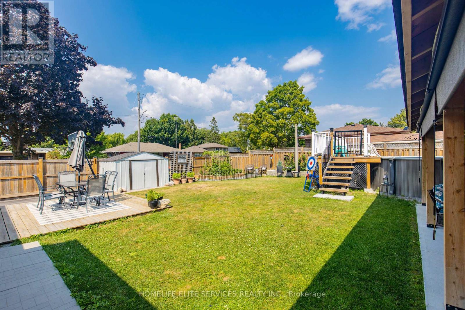 Photo 2 of 323 Central Pk Boulevard N, Oshawa ON