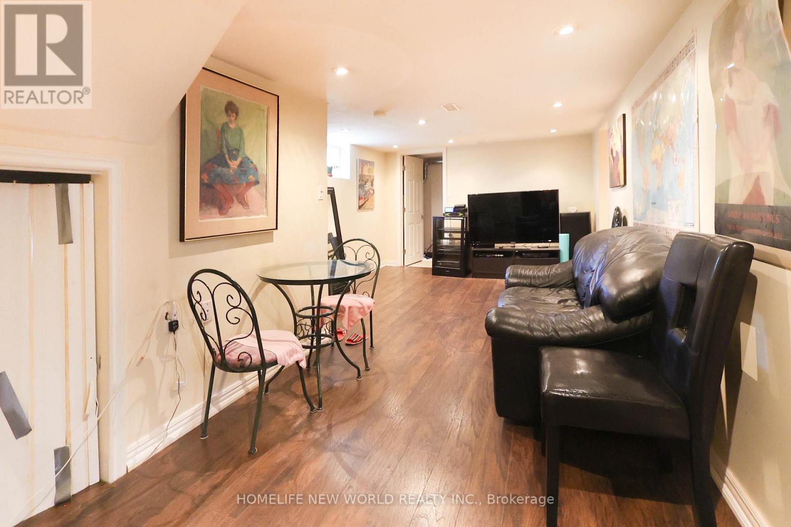Photo 39 of 34 Greylawn Crescent, Toronto ON