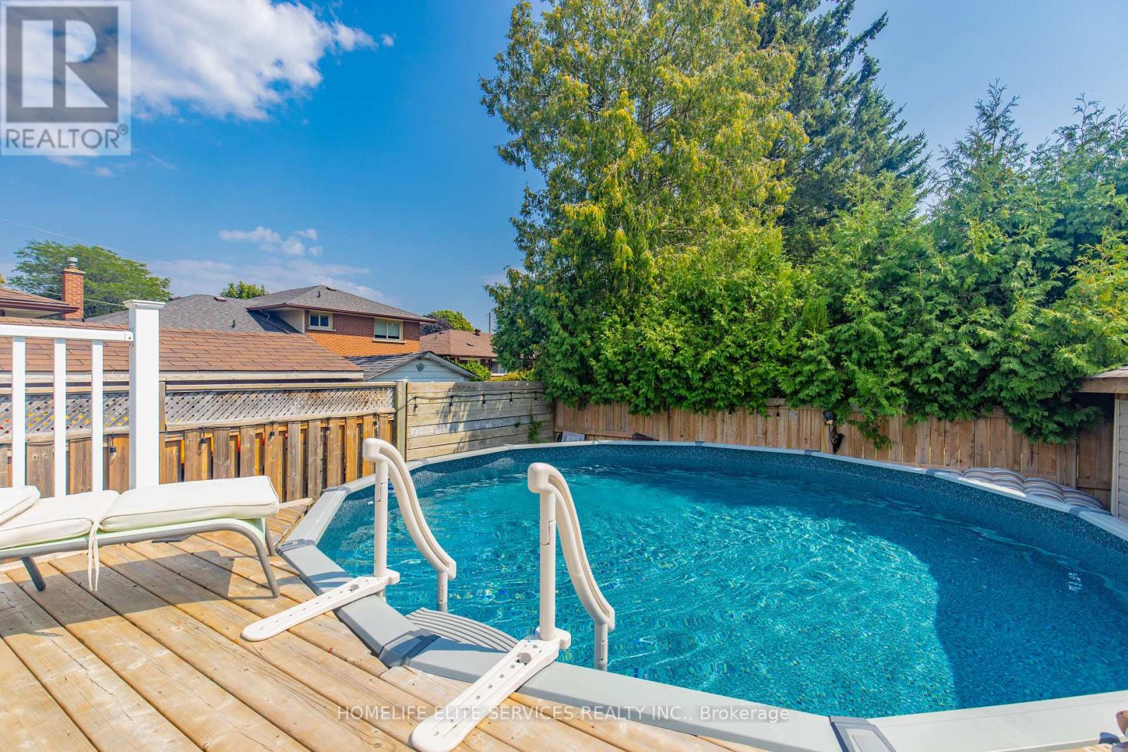 Photo 34 of 323 Central Pk Boulevard N, Oshawa ON