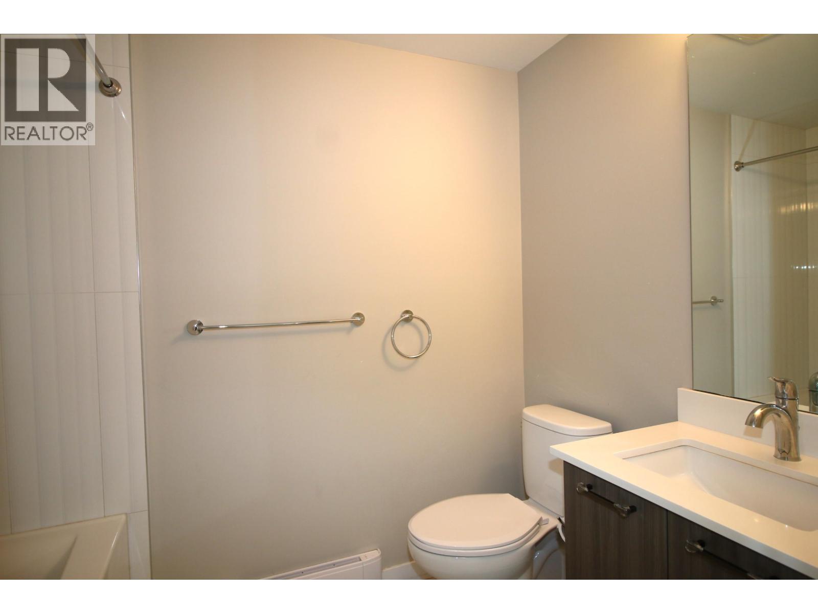 Photo 11 of 306 6555 Victoria Drive, Vancouver BC