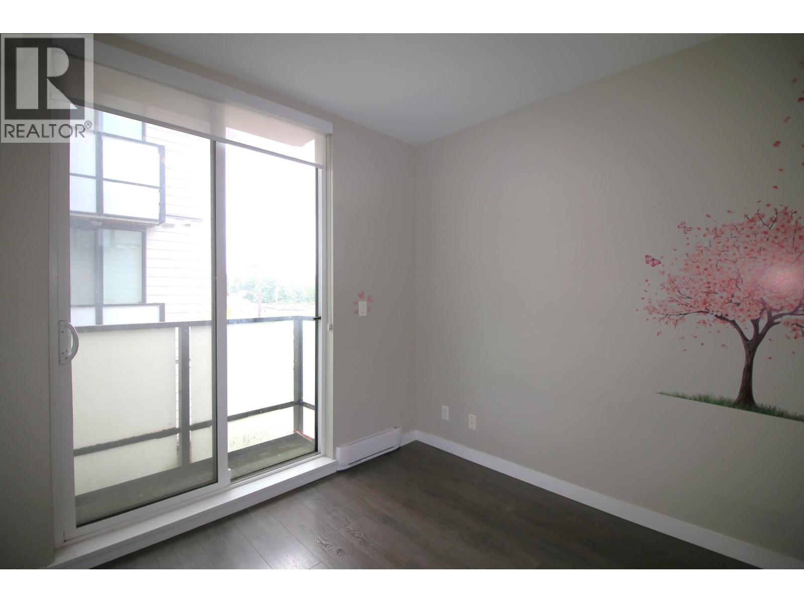 Photo 9 of 306 6555 Victoria Drive, Vancouver BC