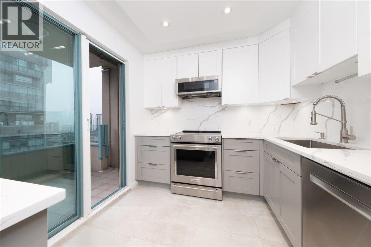 Photo 3 of 903 1555 Eastern Avenue, North Vancouver BC