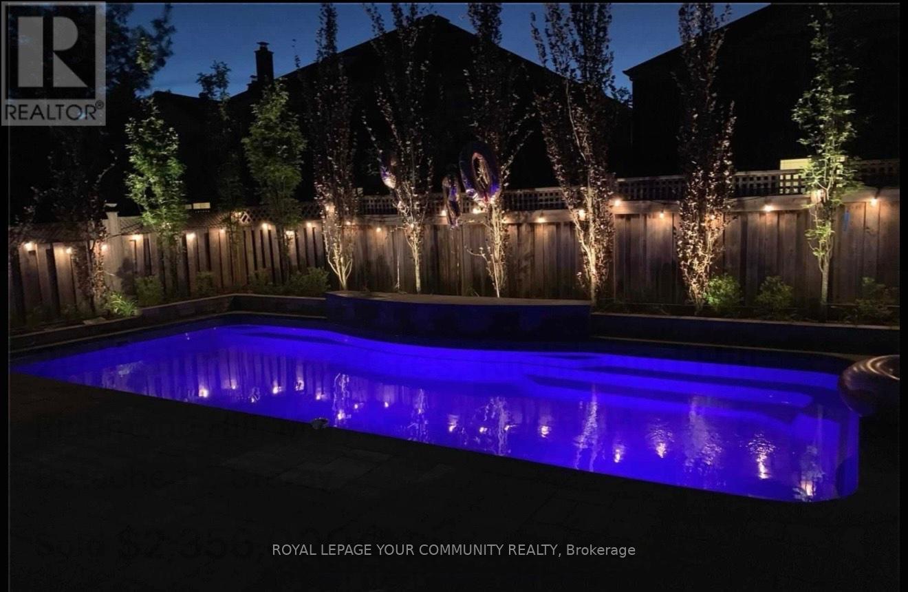 Photo 35 of 20 White Lodge Crescent, Richmond Hill ON