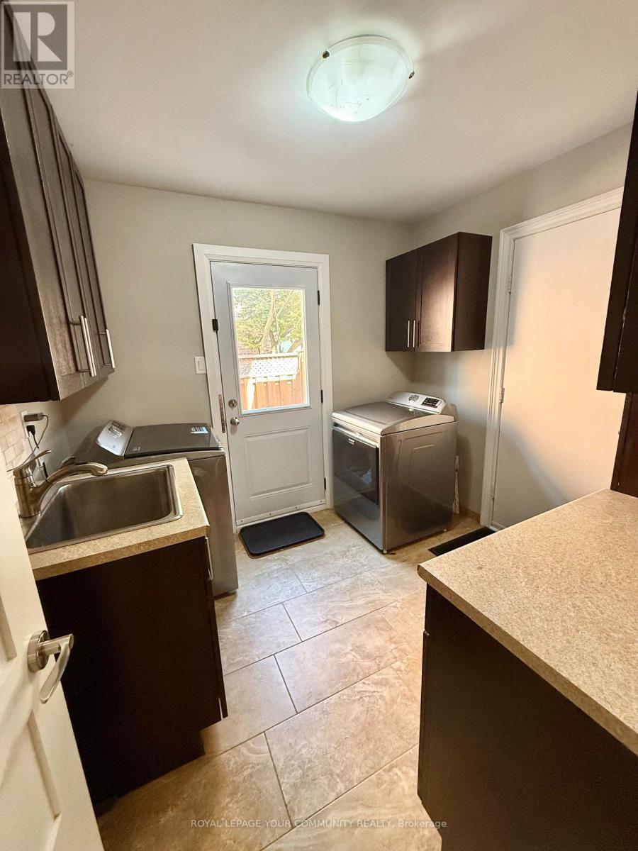Photo 30 of 20 White Lodge Crescent, Richmond Hill ON