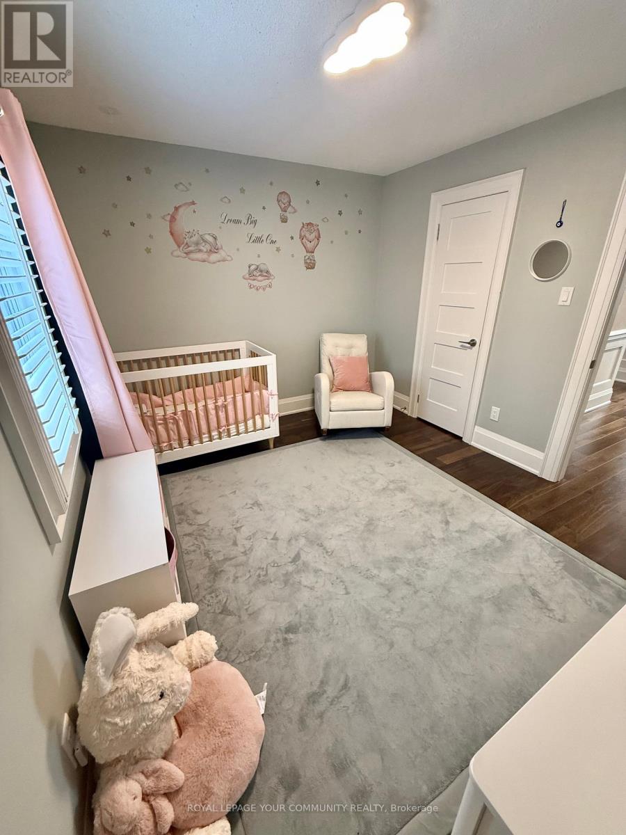 Photo 18 of 20 White Lodge Crescent, Richmond Hill ON