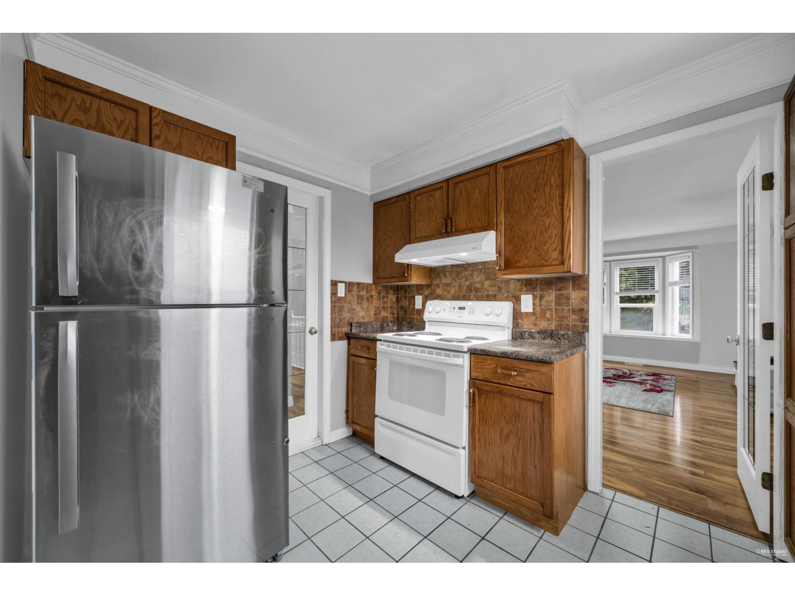 Photo 10 of 13532 64 Avenue, Surrey BC
