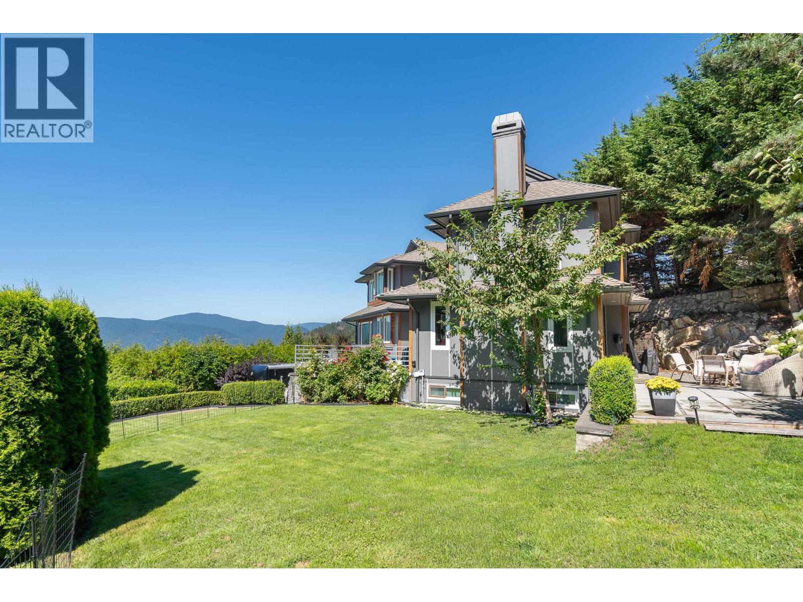4795 WESTWOOD DRIVE, West Vancouver