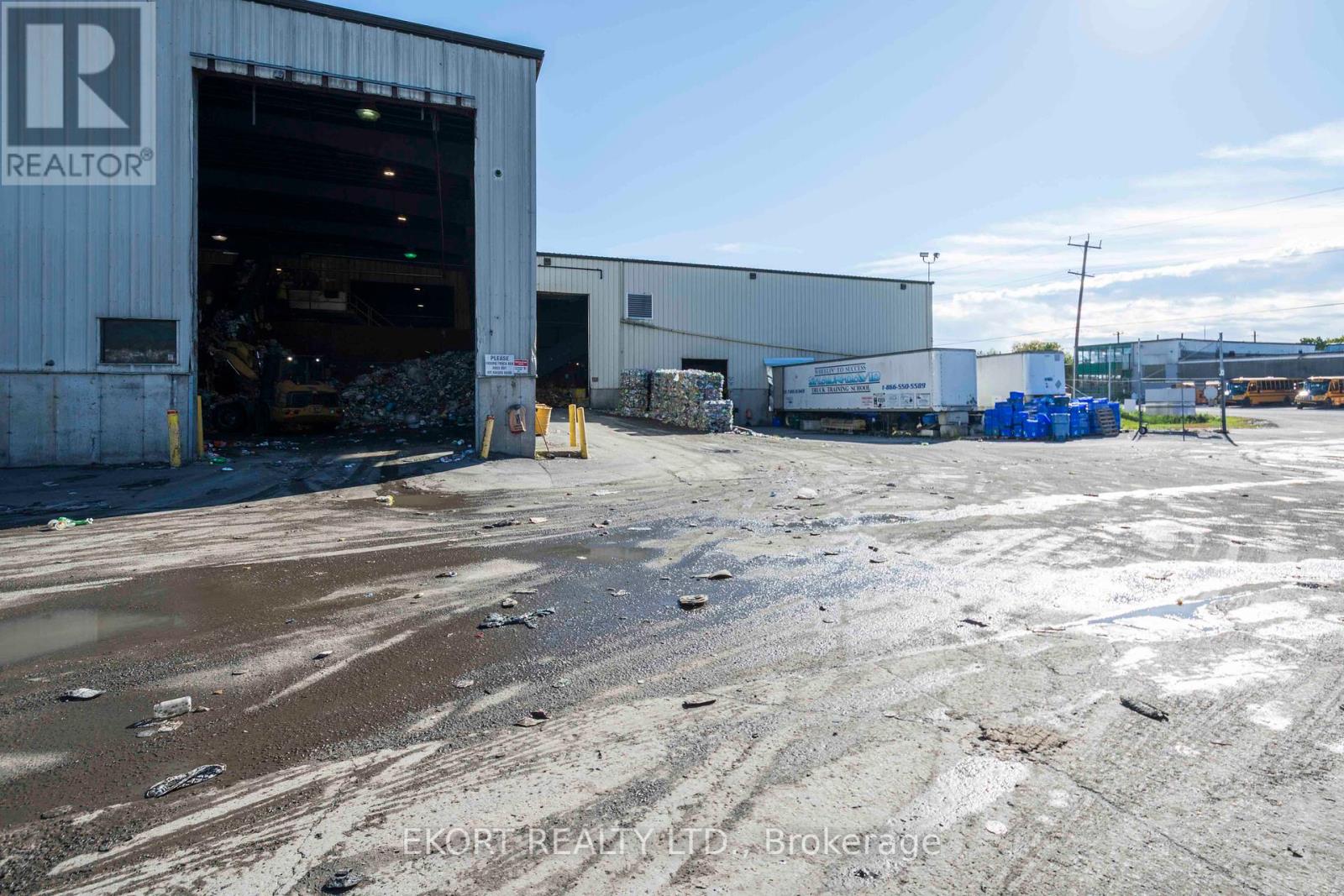 Photo 19 of 270 West Street, Quinte West ON