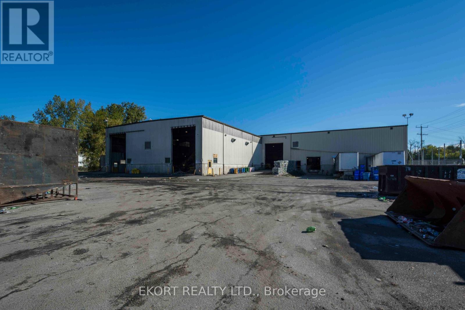 Photo 12 of 270 West Street, Quinte West ON