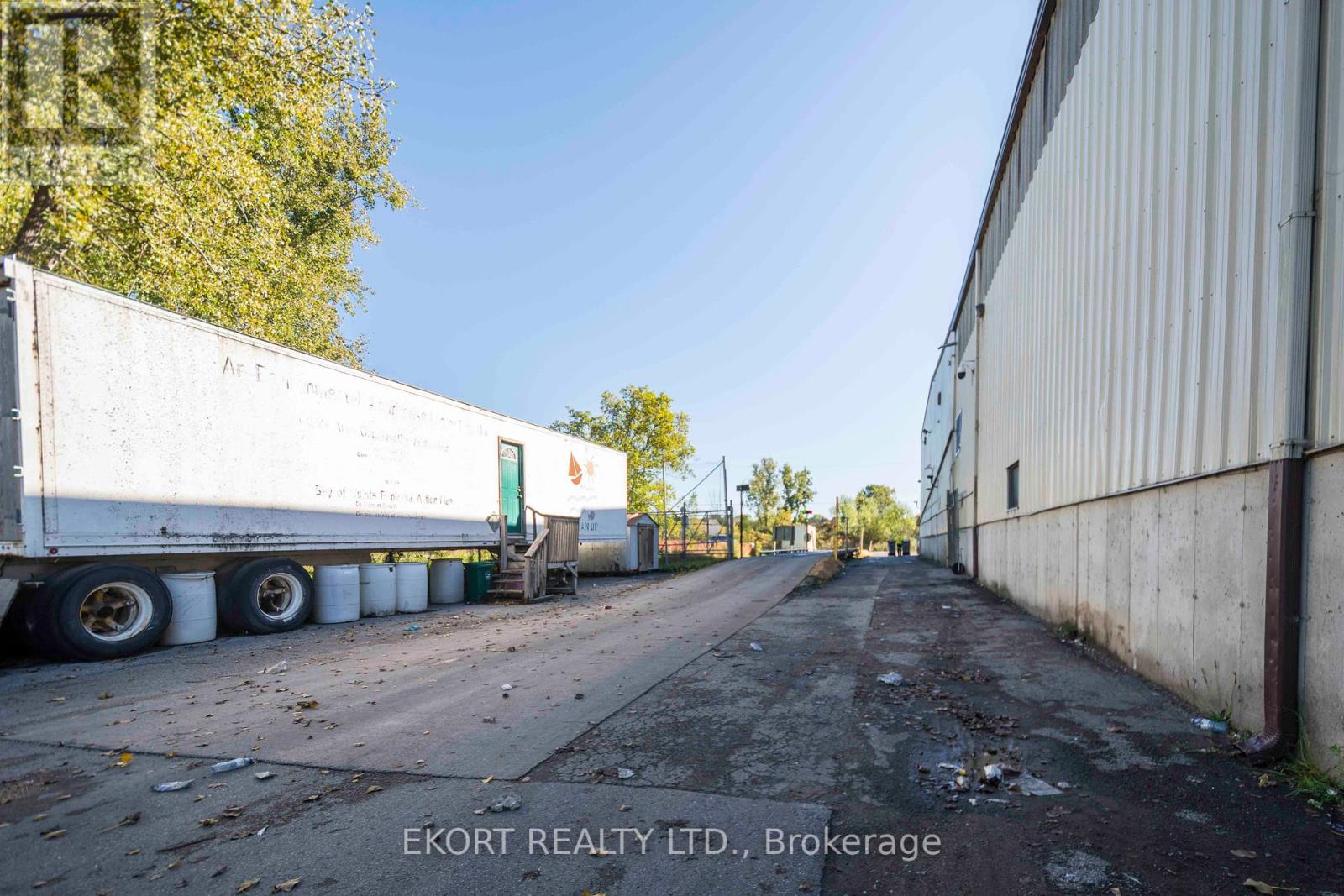 Photo 8 of 270 West Street, Quinte West ON