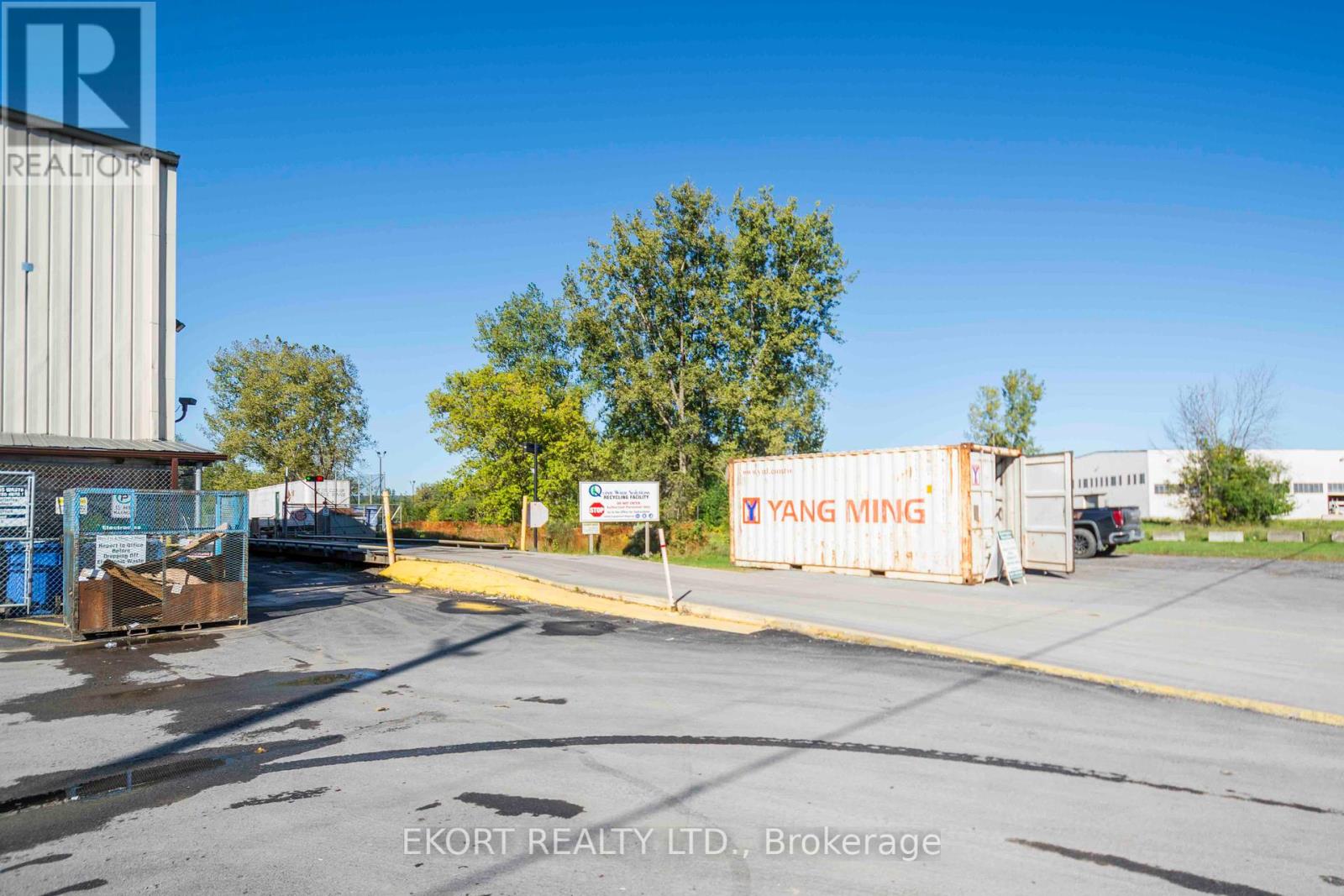 Photo 5 of 270 West Street, Quinte West ON