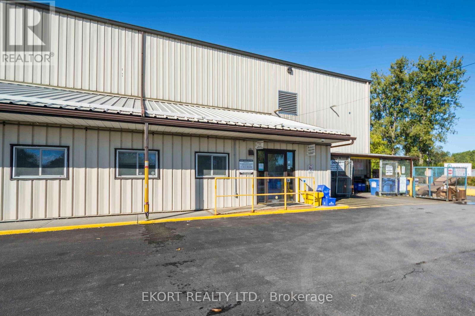 Photo 10 of 270 West Street, Quinte West ON