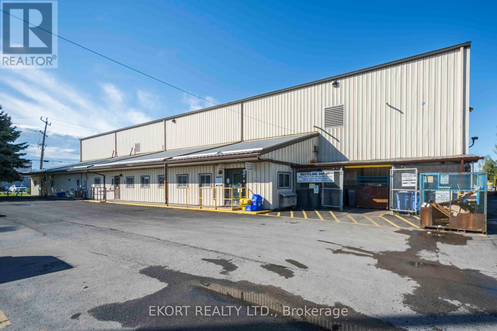 Photo 26 of 270 West Street, Quinte West ON