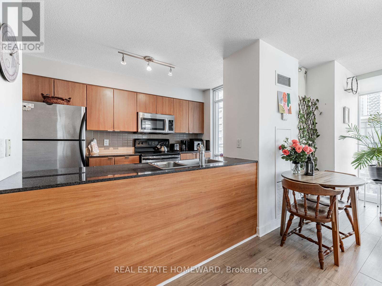 Photo 11 of 906 11 Brunel Court, Toronto ON