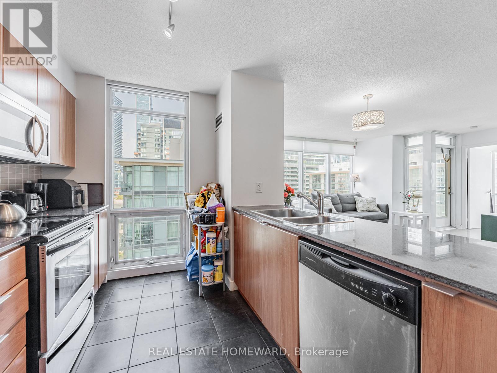 Photo 13 of 906 11 Brunel Court, Toronto ON