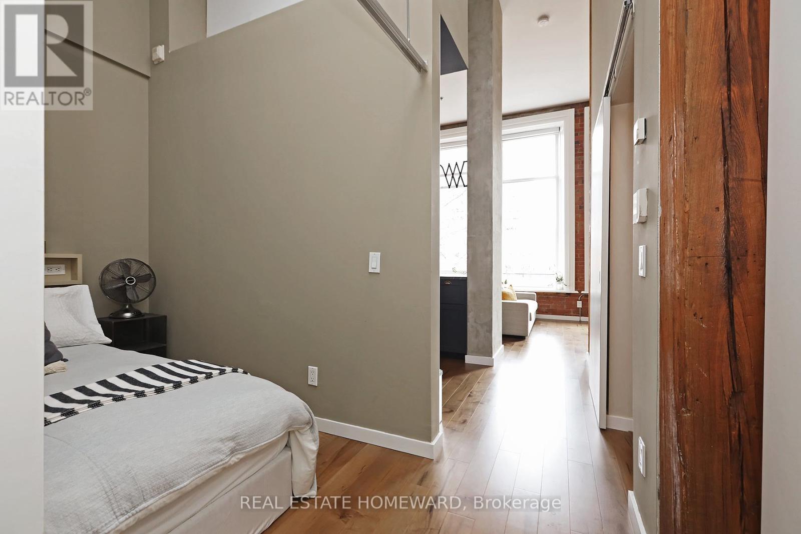 Photo 12 of 205 915 King Street W, Toronto ON