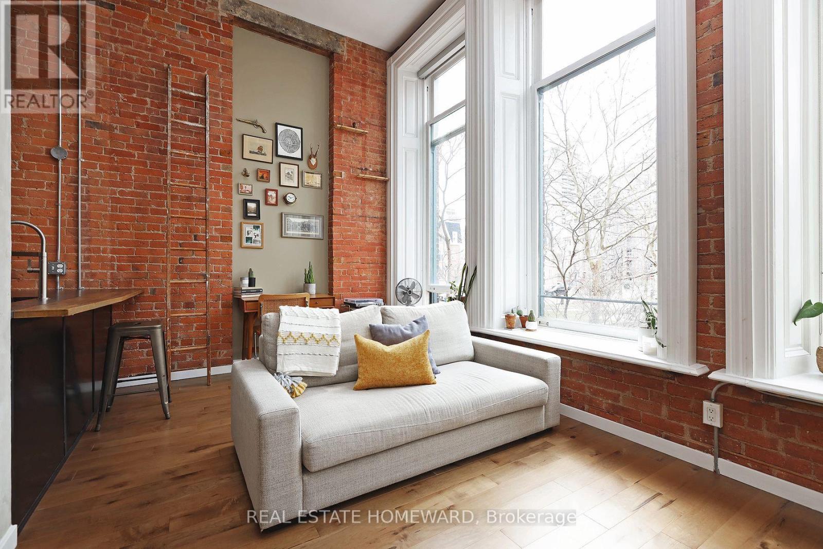 Photo 8 of 205 915 King Street W, Toronto ON
