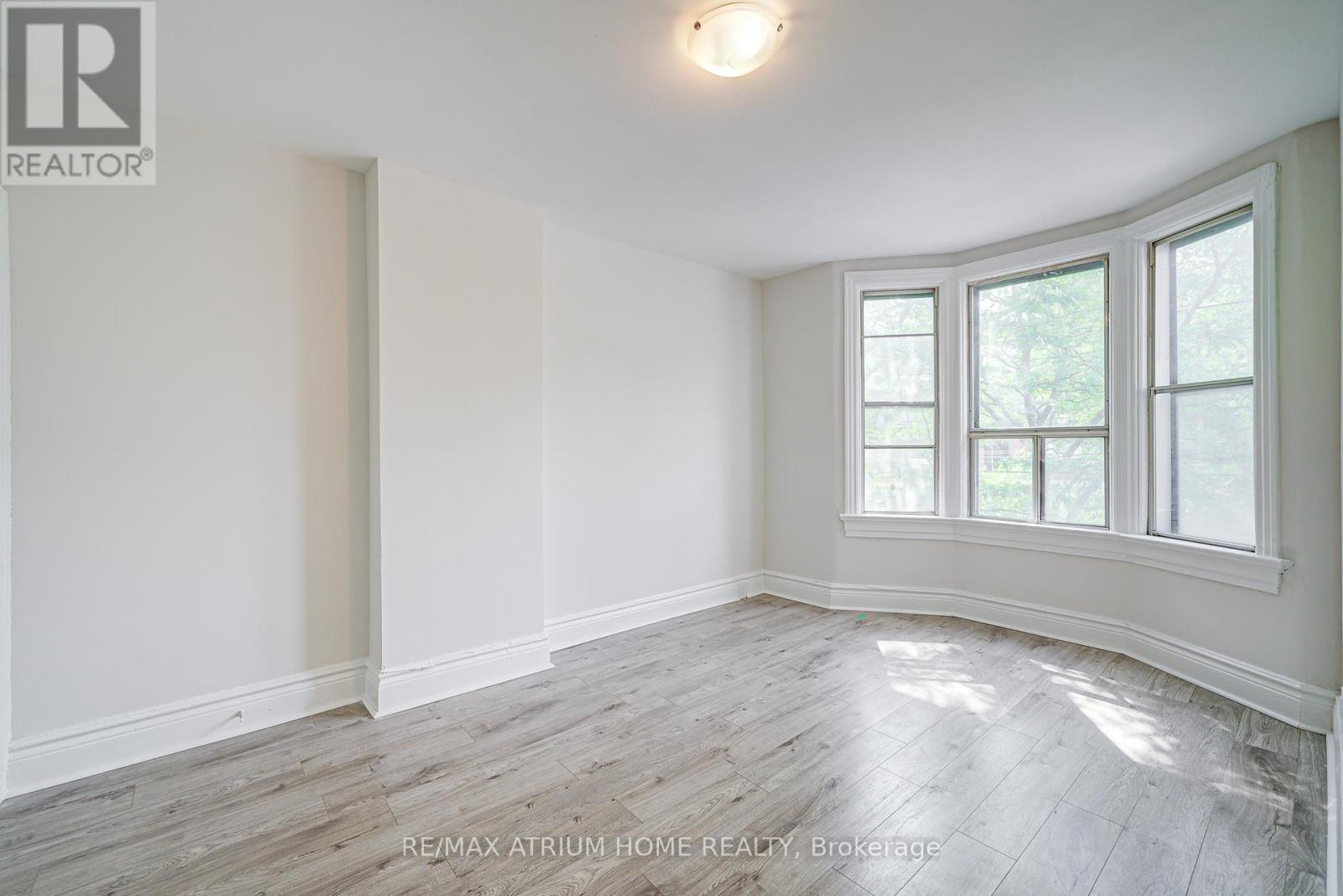 Photo 34 of 1000 Dundas Street W, Toronto ON