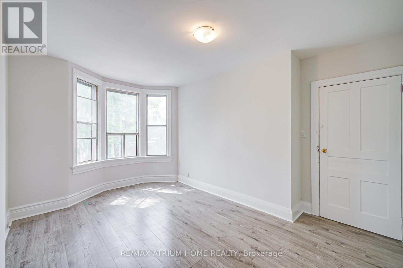 Photo 35 of 1000 Dundas Street W, Toronto ON