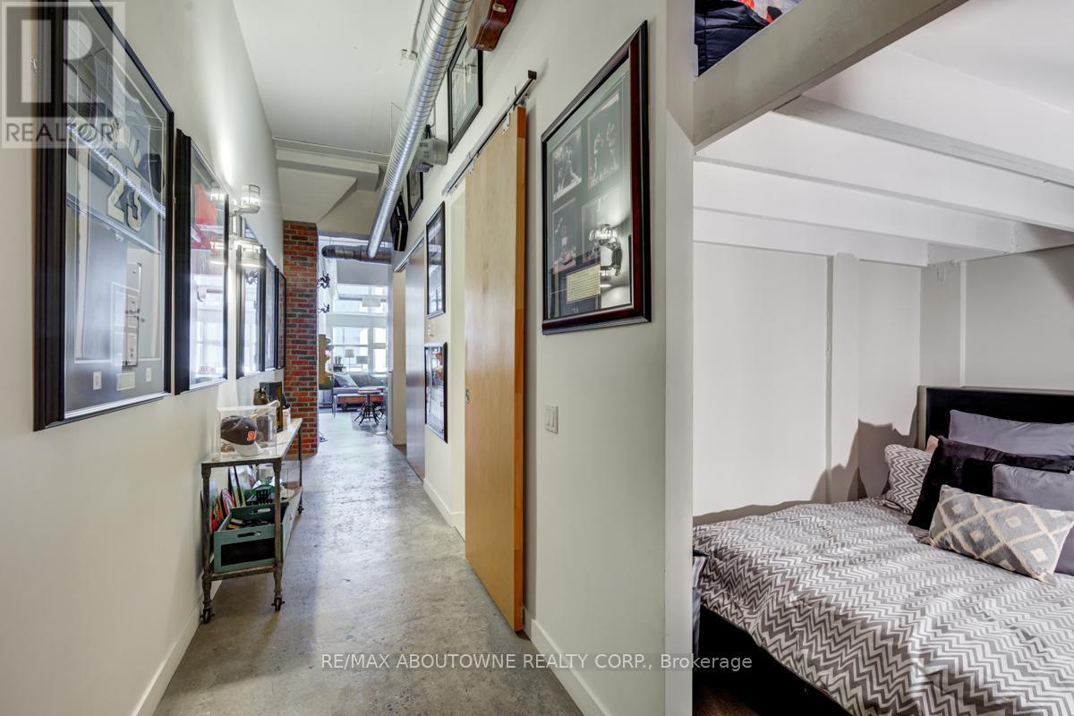 Photo 21 of 826 155 Dalhousie Street, Toronto ON