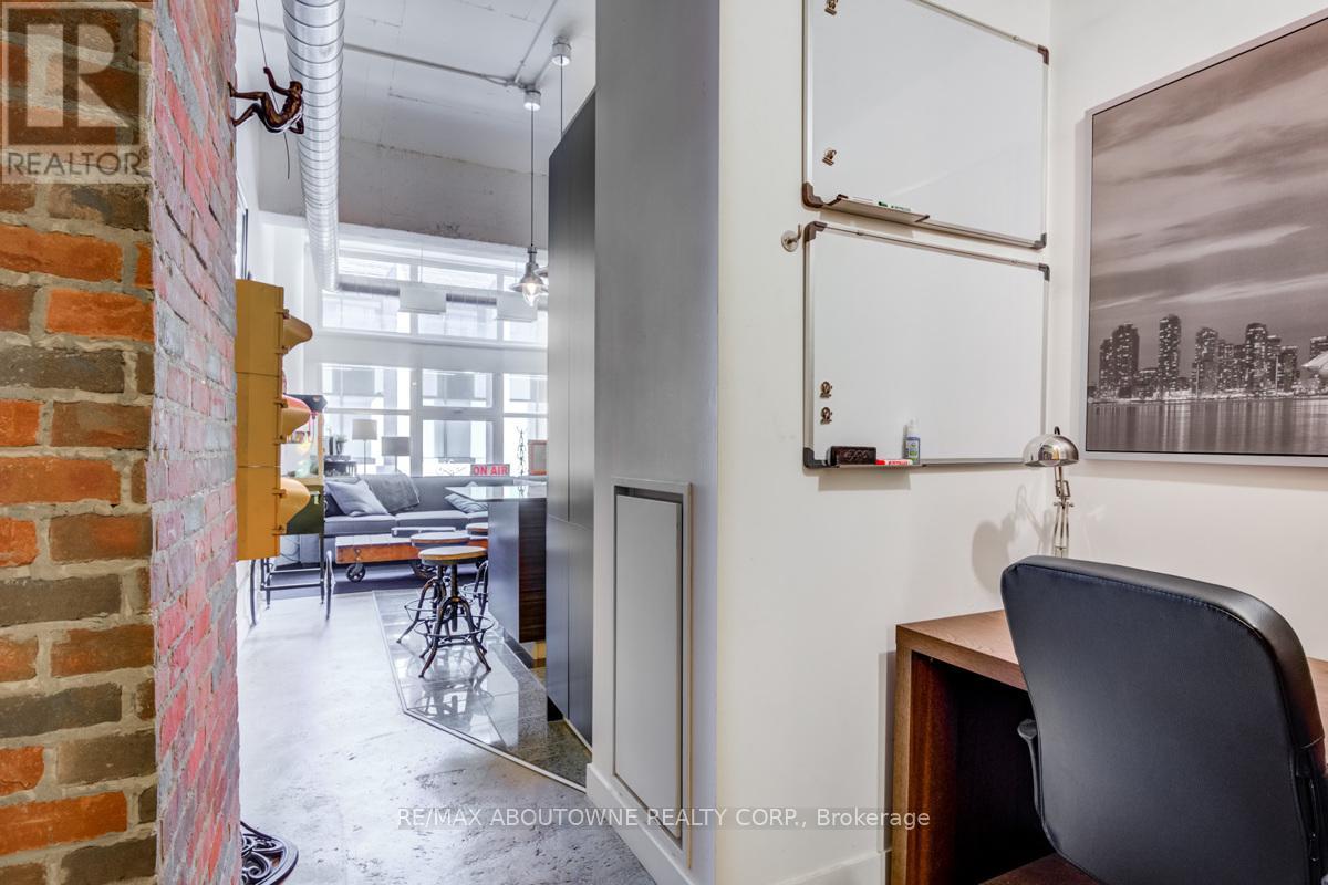 Photo 22 of 826 155 Dalhousie Street, Toronto ON