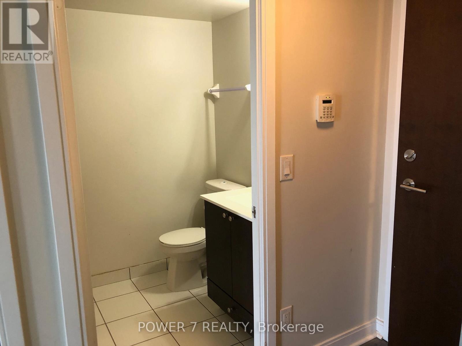 Photo 13 of 1104 151 Village Green Square, Toronto ON