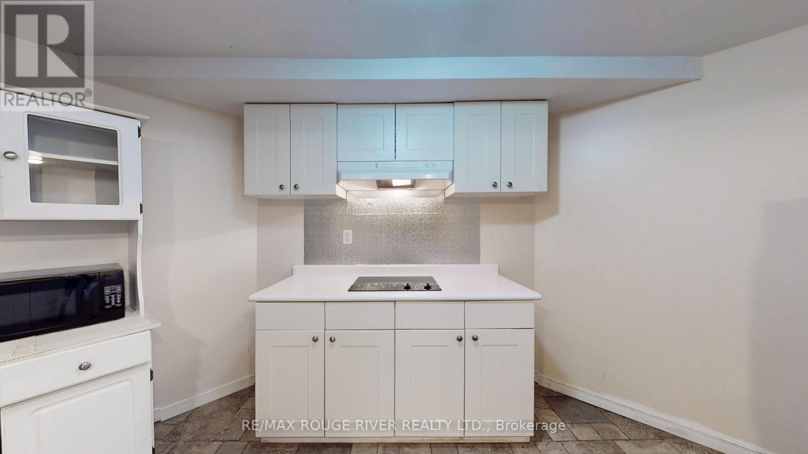 Photo 16 of Bsmt 1101 Windgrove Square, Pickering ON