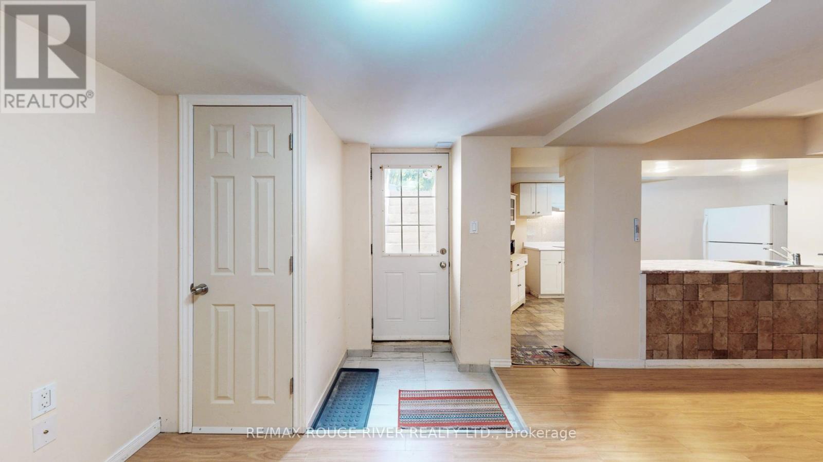 Photo 5 of Bsmt 1101 Windgrove Square, Pickering ON