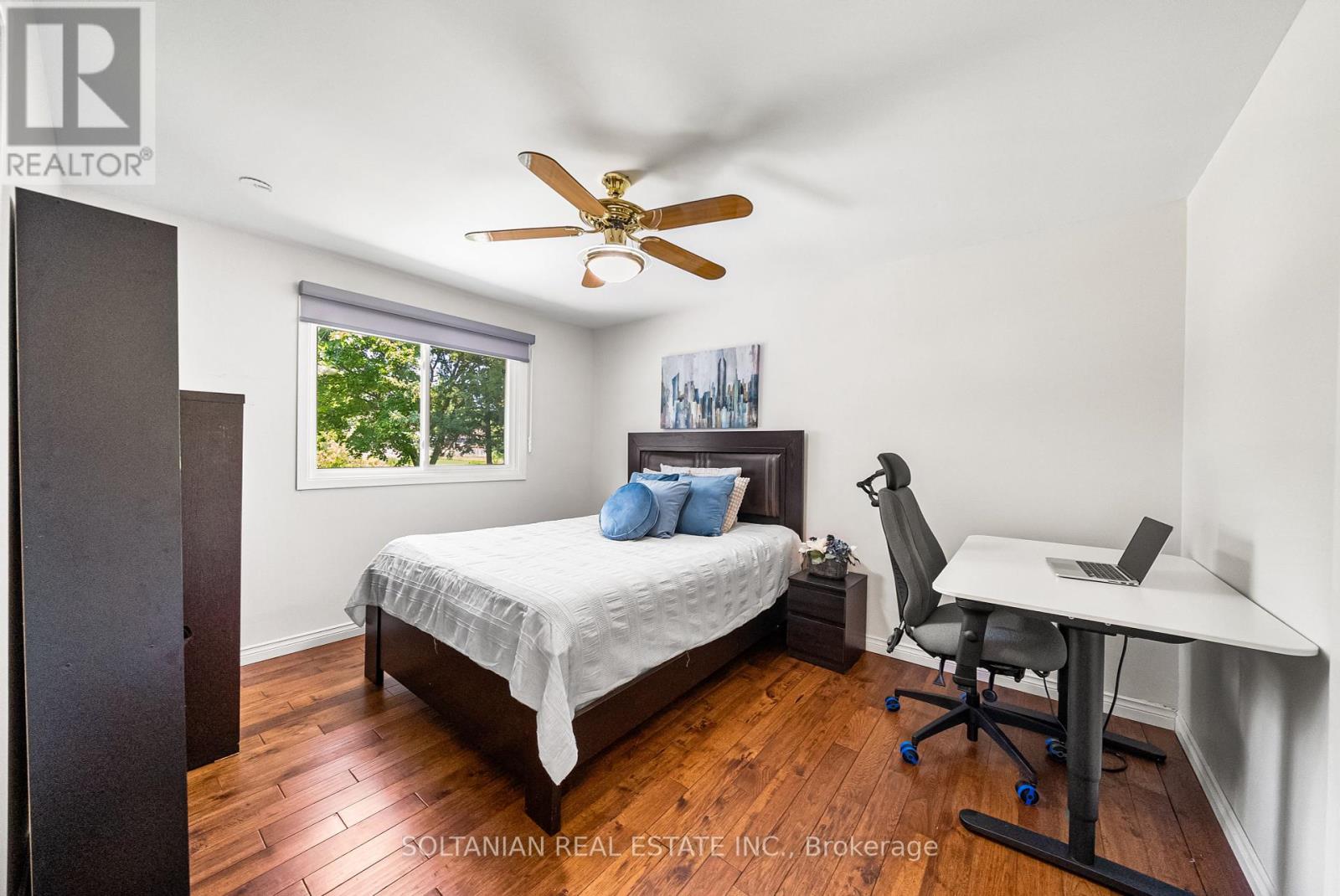 Photo 19 of 66 Lakeland Crescent, Richmond Hill ON