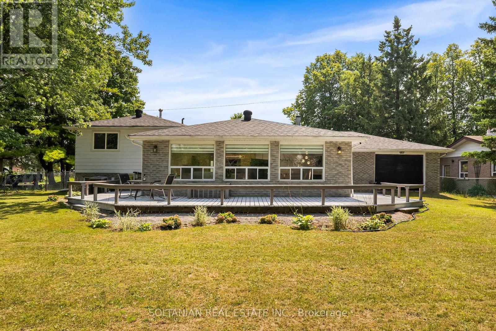 Photo 35 of 66 Lakeland Crescent, Richmond Hill ON