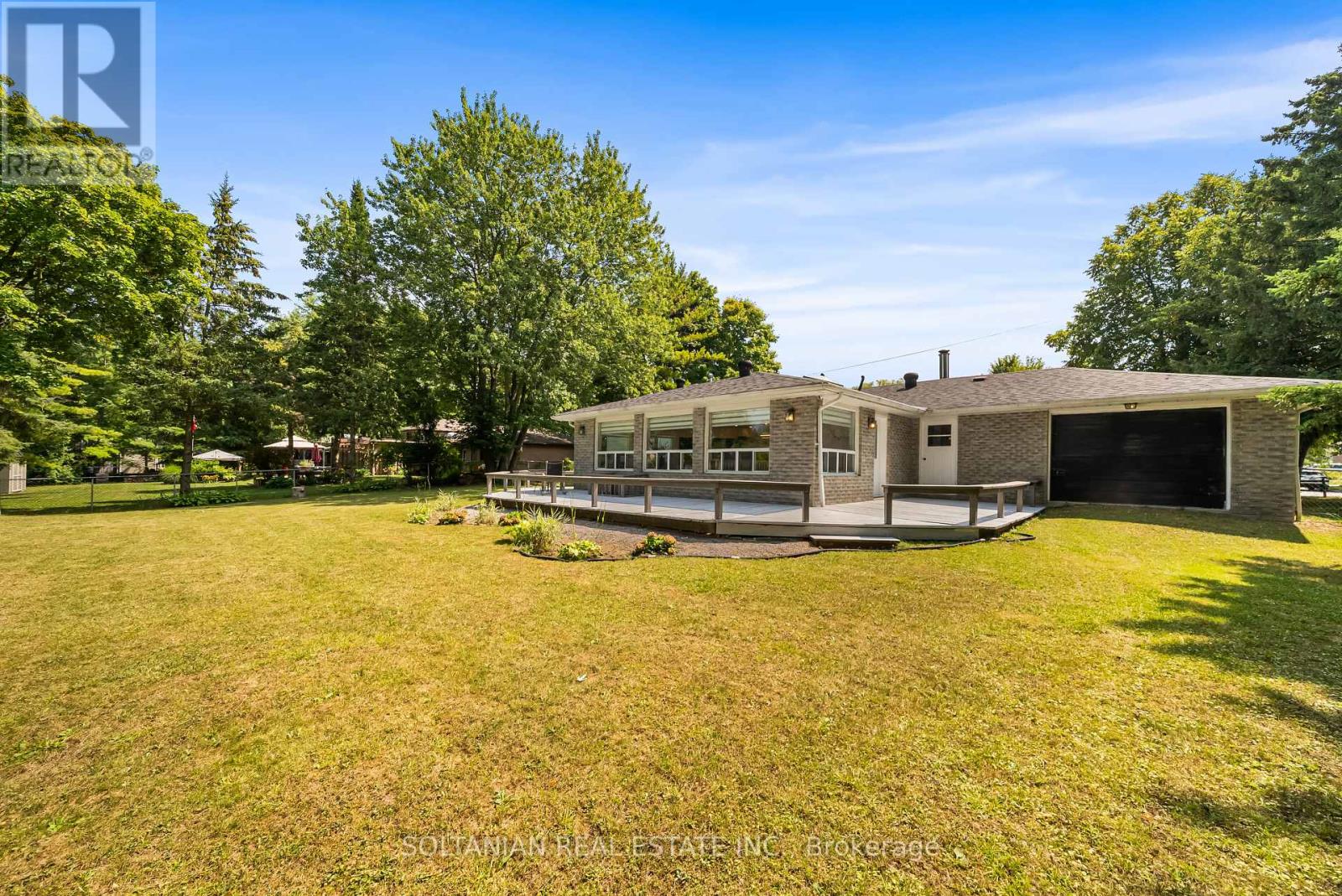Photo 36 of 66 Lakeland Crescent, Richmond Hill ON