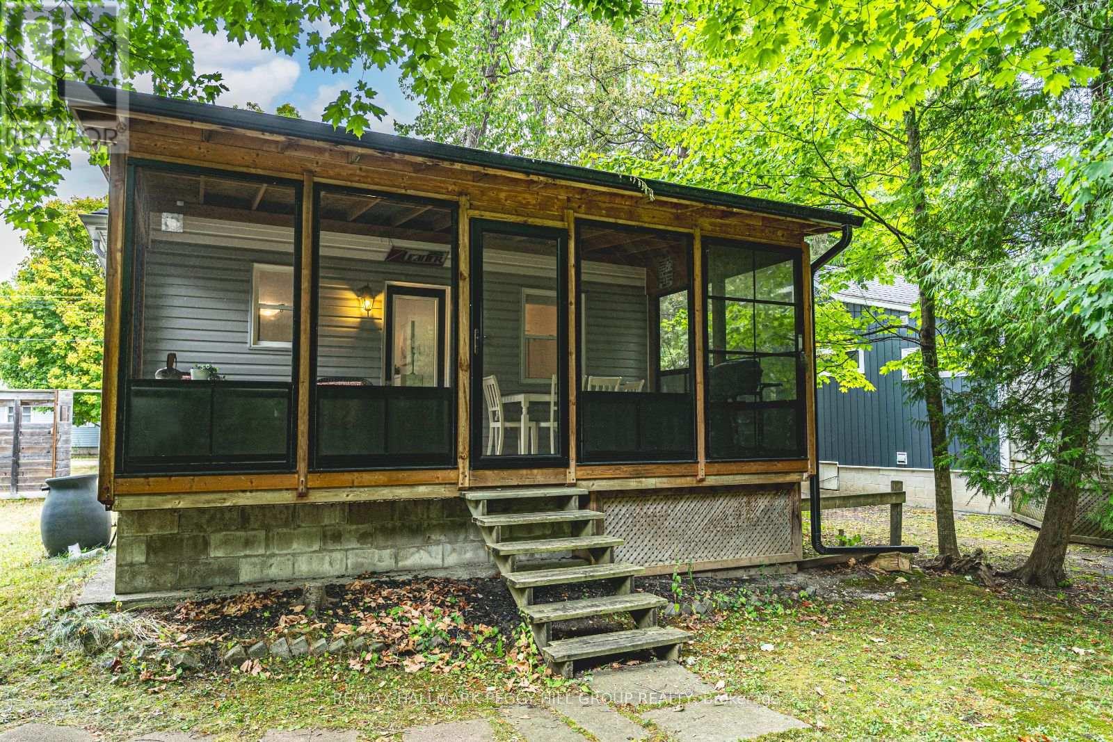 Photo 10 of 703 Chestnut Street, Innisfil ON