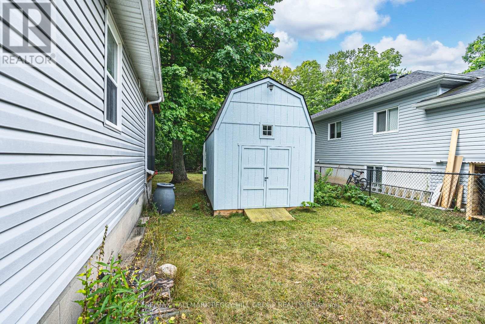 Photo 15 of 703 Chestnut Street, Innisfil ON