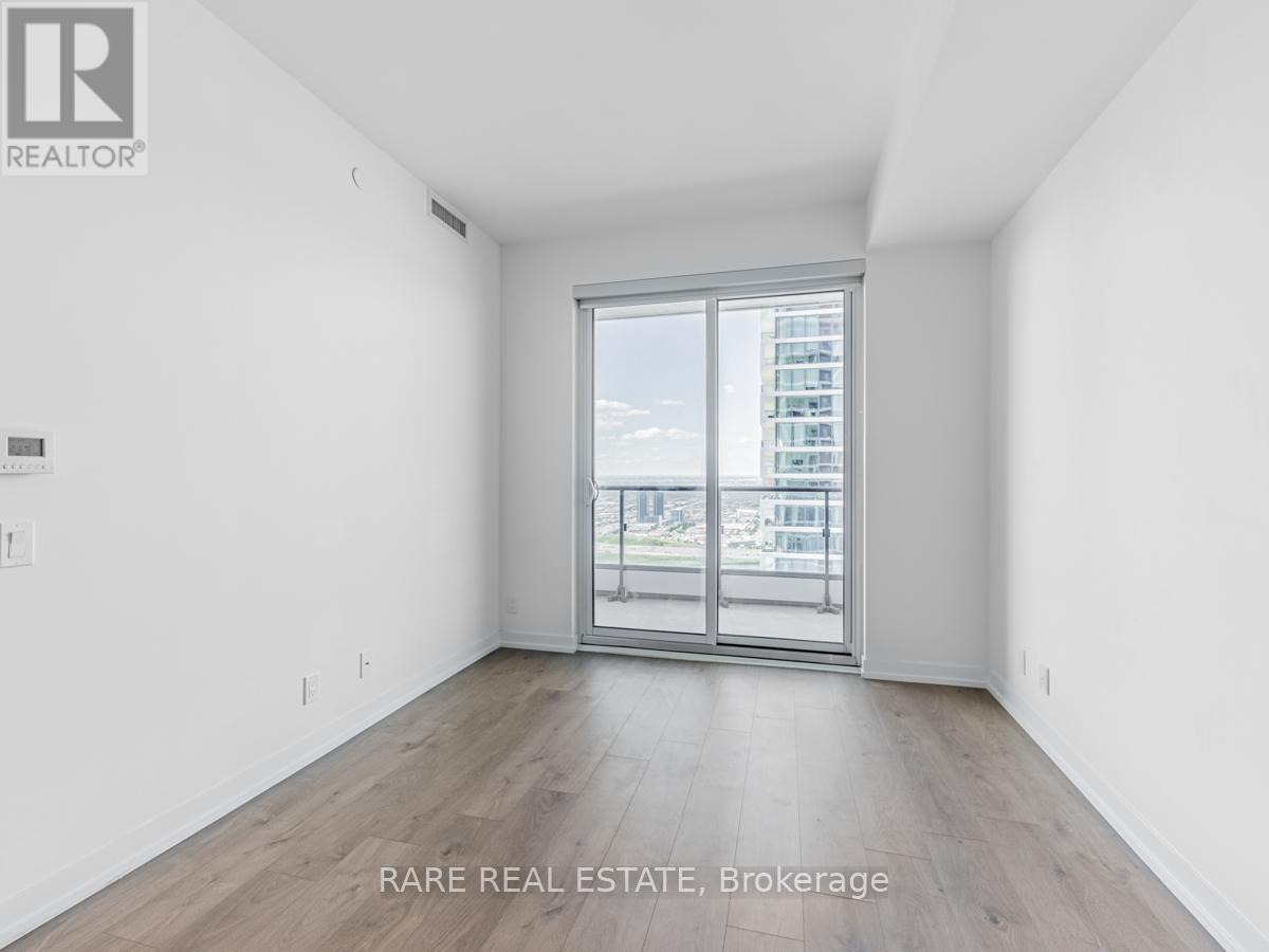 Photo 8 of 5110 950 Portage Parkway, Vaughan ON