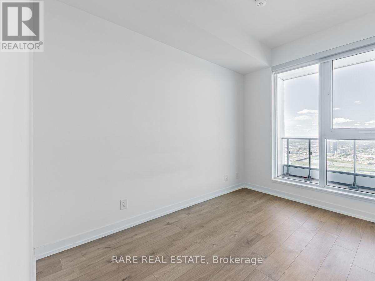 Photo 9 of 5110 950 Portage Parkway, Vaughan ON