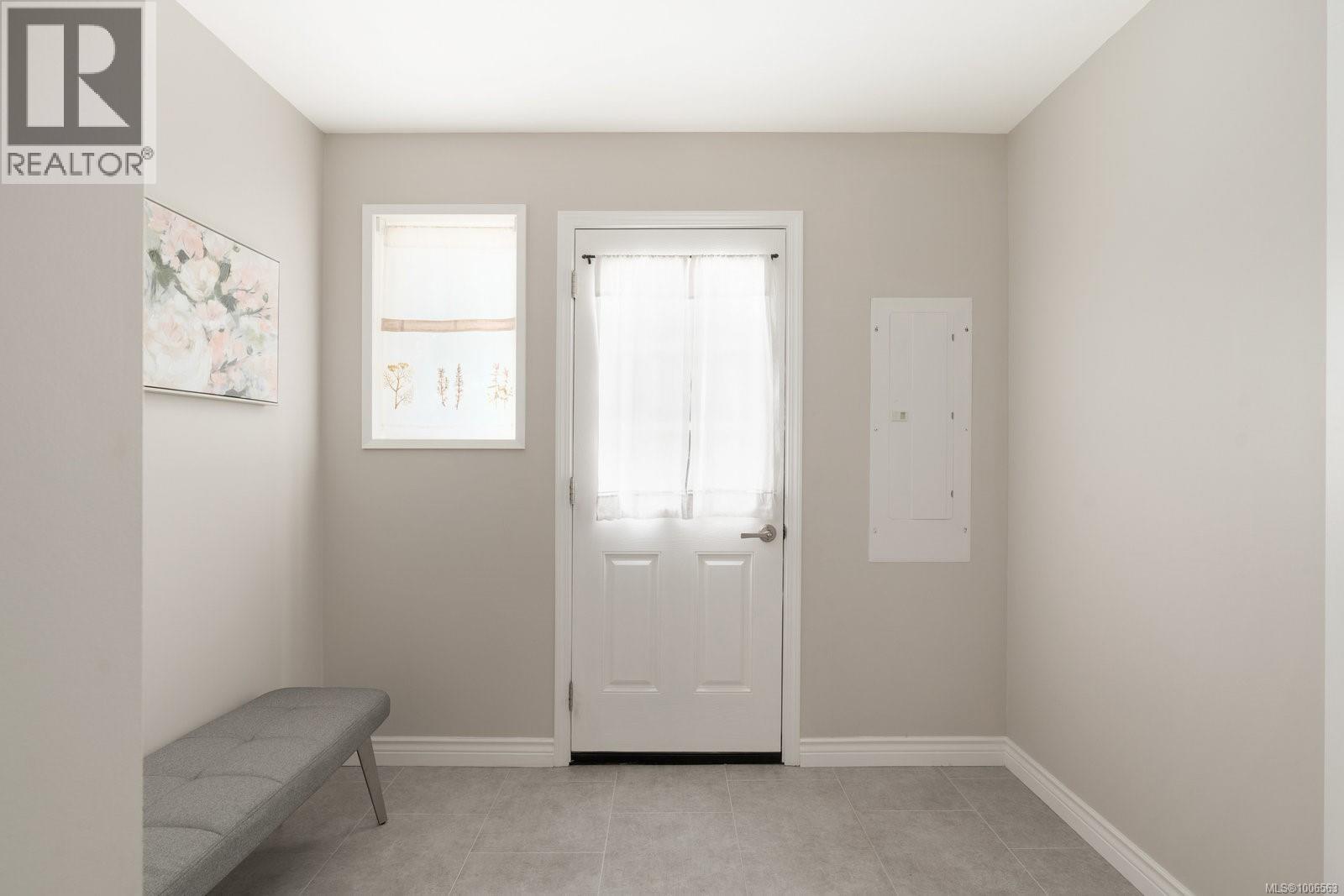 Single Family House for Sale in  Richmond Ave Victoria 