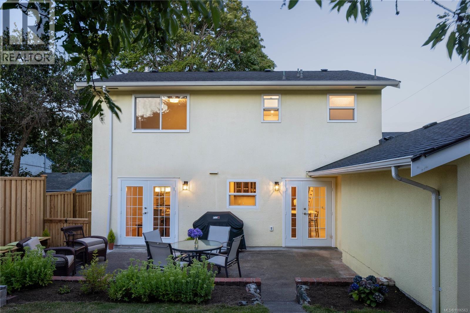 Single Family House for Sale in  Richmond Ave Victoria 