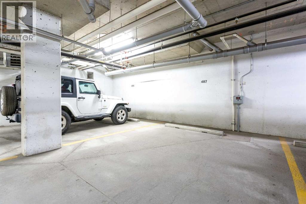 102, 70 Royal Oak Plaza NW, Calgary, Alberta