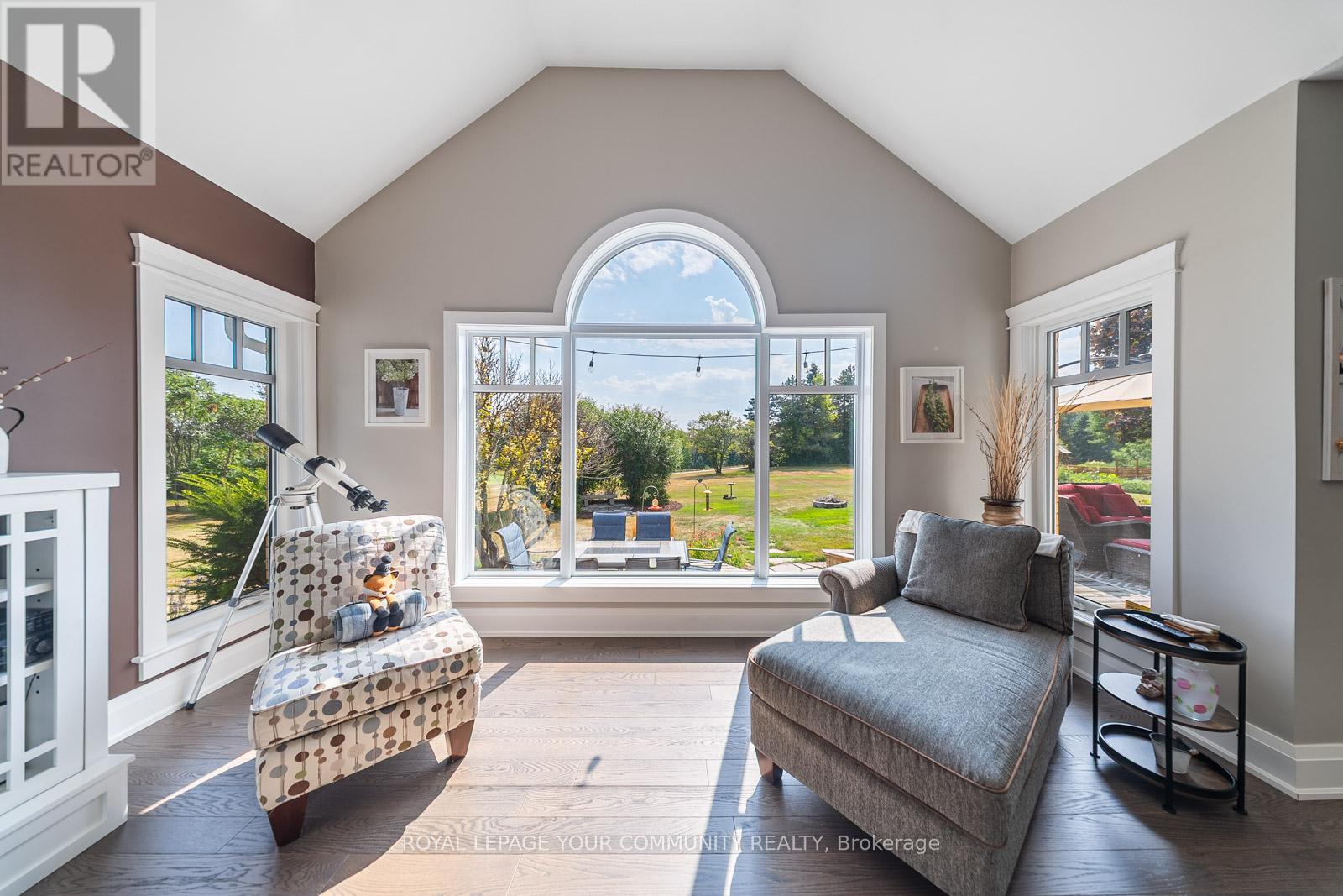 Photo 10 of 6 Creekside Court, Caledon ON