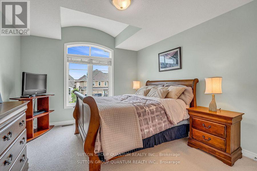Photo 11 of 5 Riverstone Drive, Brampton ON