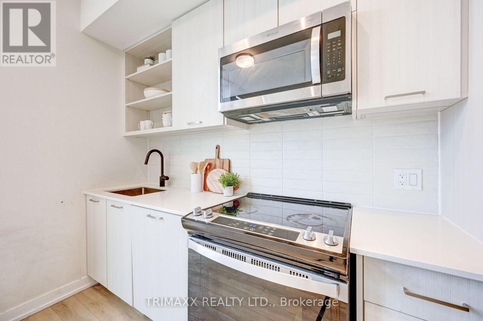 Photo 37 of 102 12 Symes Road, Toronto ON