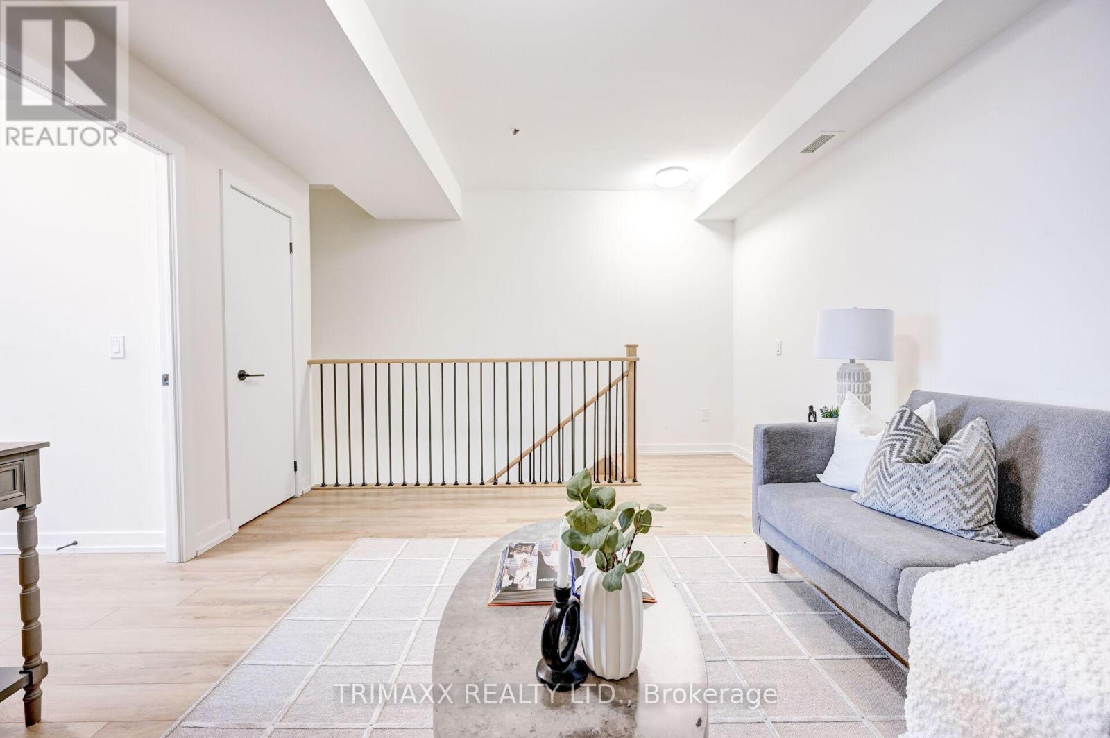 Photo 9 of 102 12 Symes Road, Toronto ON