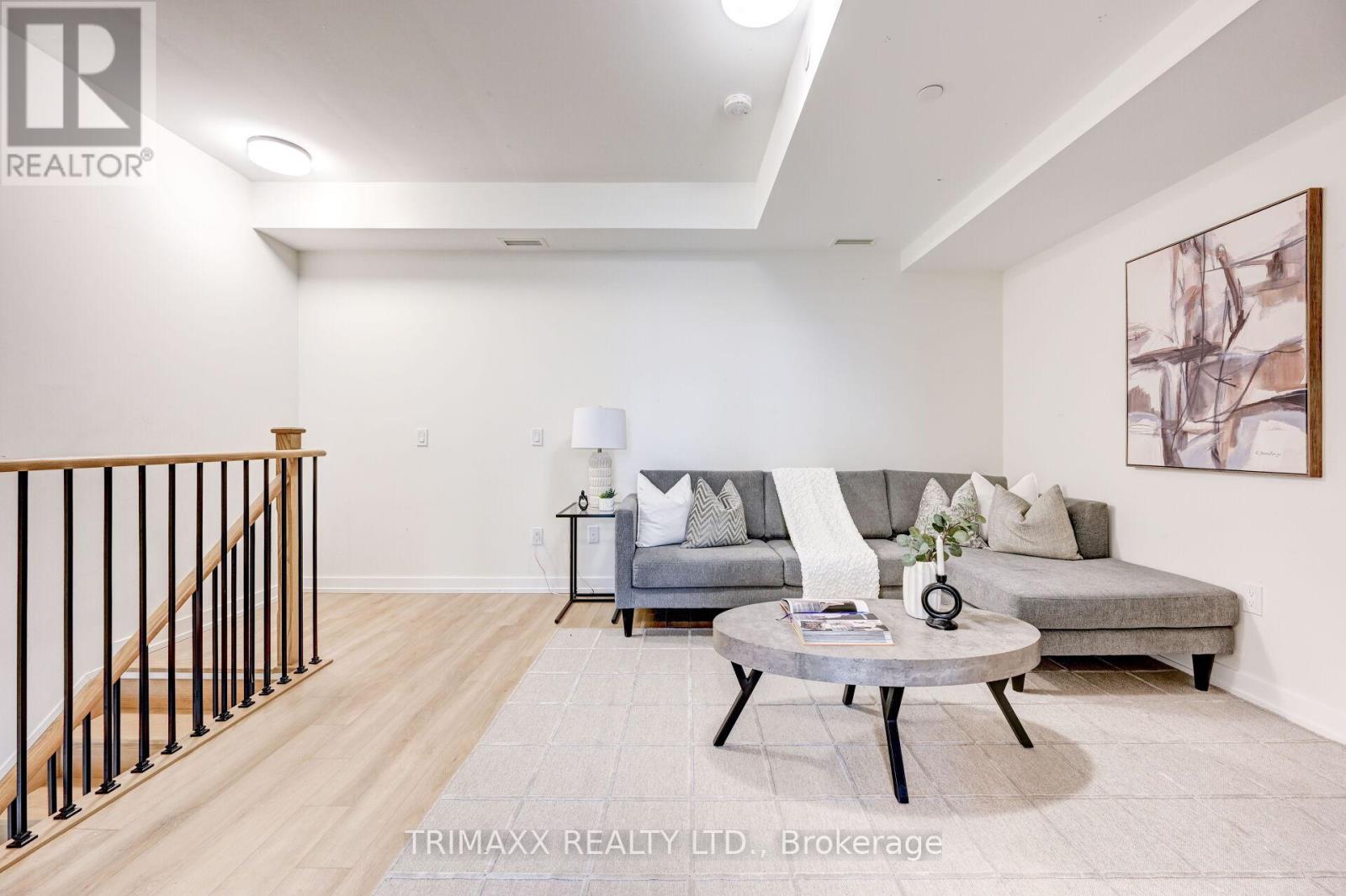 Photo 18 of 102 12 Symes Road, Toronto ON