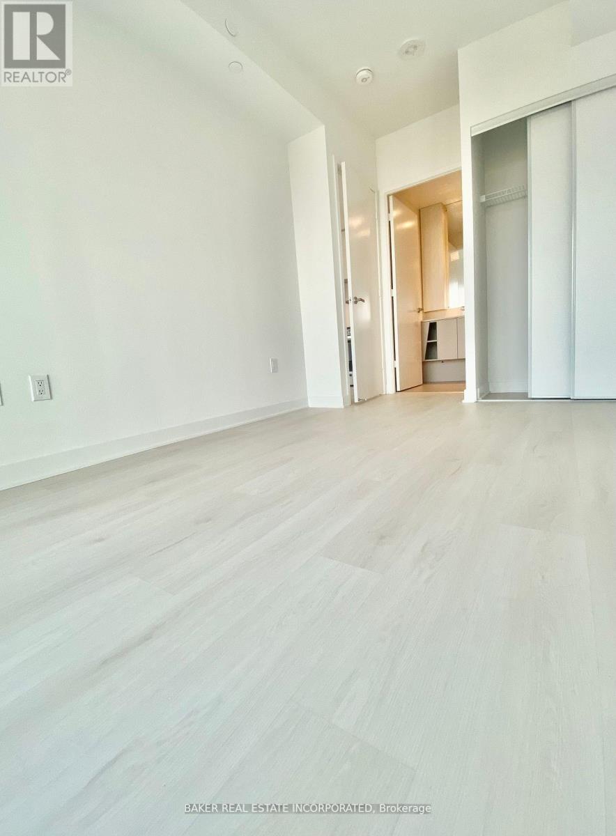 Photo 10 of 4601 3900 Confederation Parkway, Mississauga ON