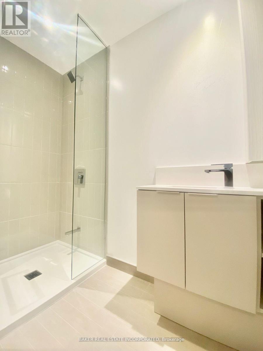 Photo 11 of 4601 3900 Confederation Parkway, Mississauga ON