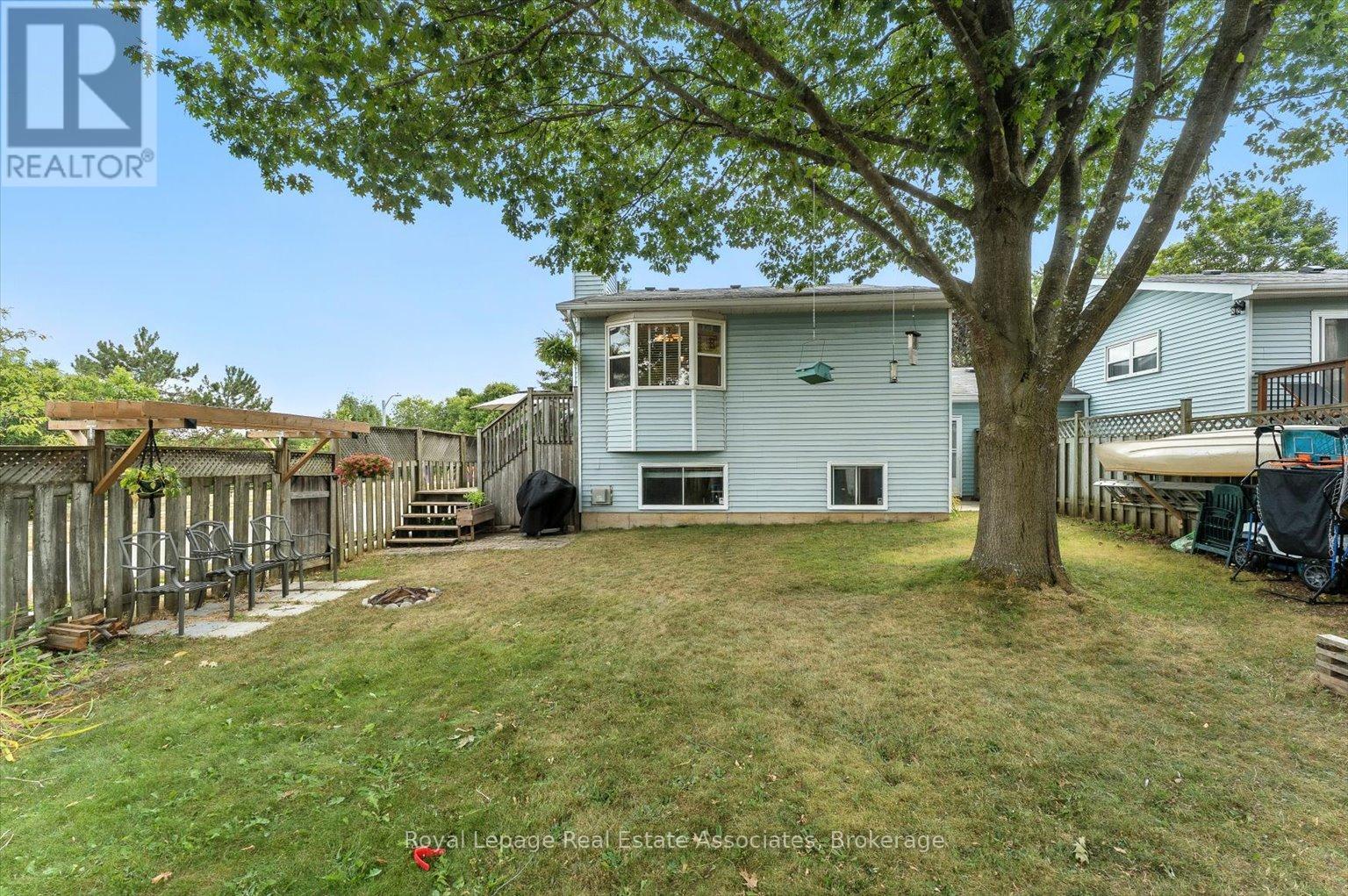 Photo 40 of 45 Quarry Drive, Orangeville ON